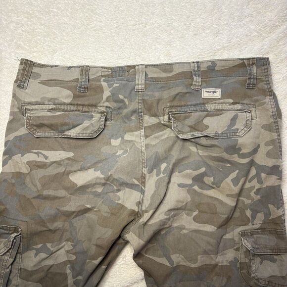 Men’s Wrangler Cargo Pants Camo 38x30 Regular Taper 98% Cotton 2% Elastane Work - Picture 6 of 9